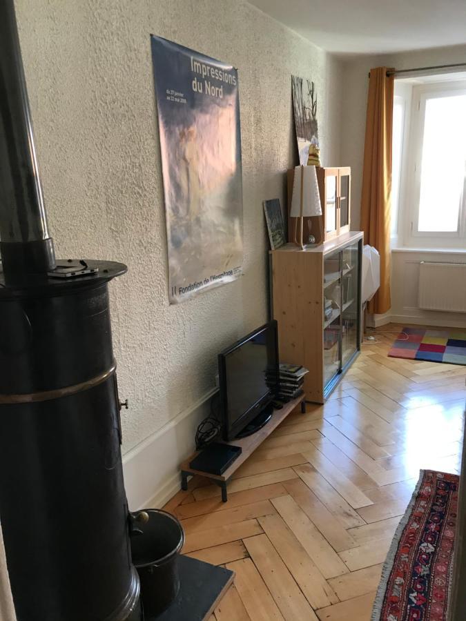 Appartement 1Bijou La Chaux De Fonds Bagian luar foto