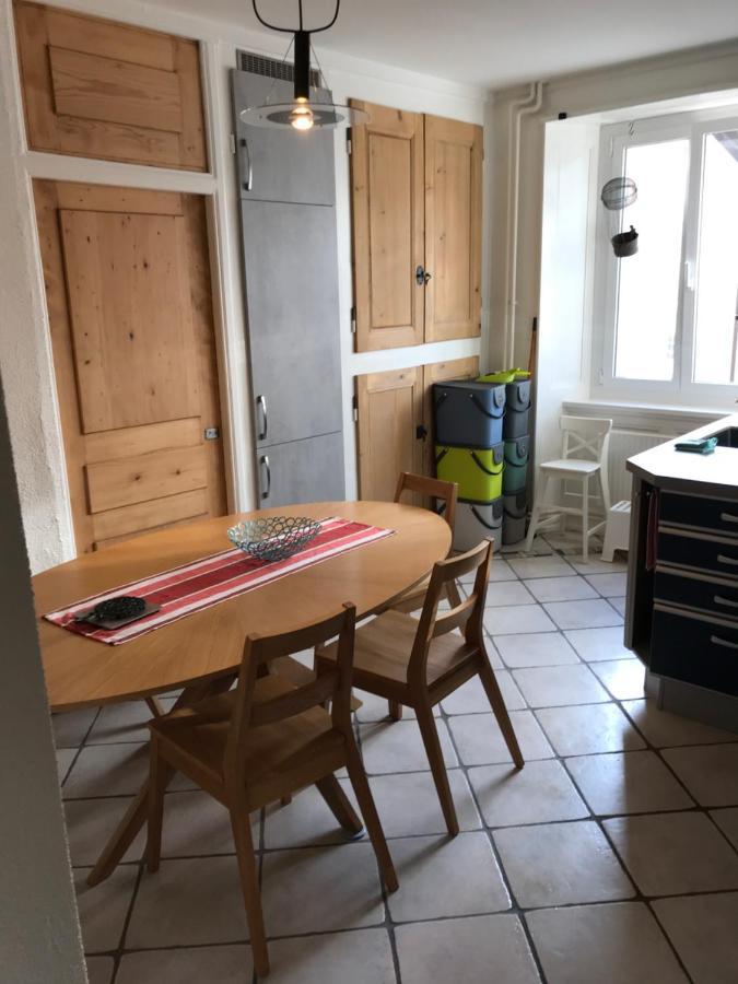 Appartement 1Bijou La Chaux De Fonds Bagian luar foto