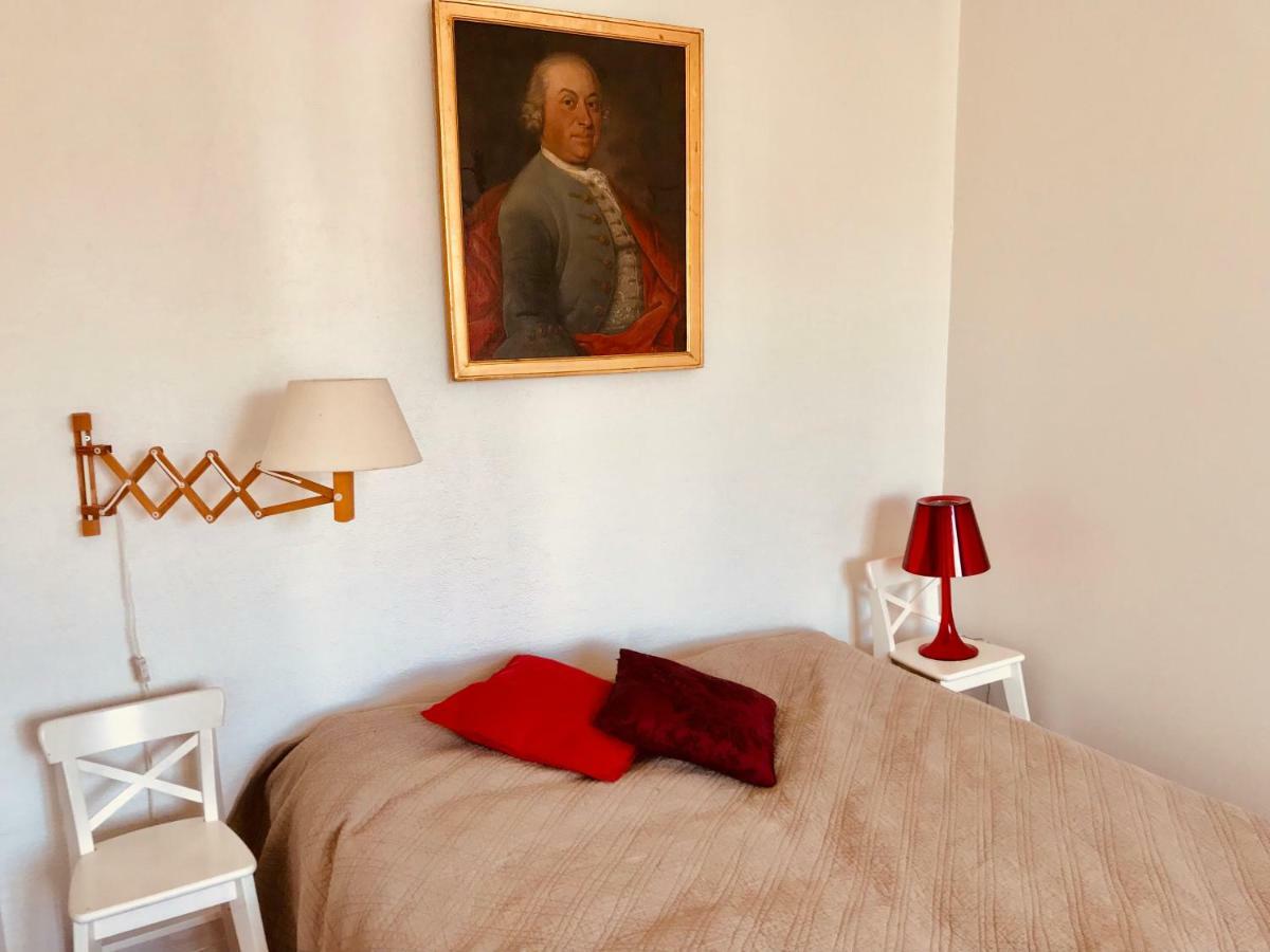 Appartement 1Bijou La Chaux De Fonds Bagian luar foto