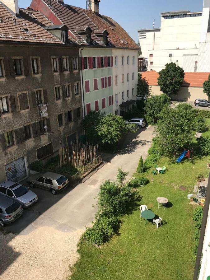Appartement 1Bijou La Chaux De Fonds Bagian luar foto