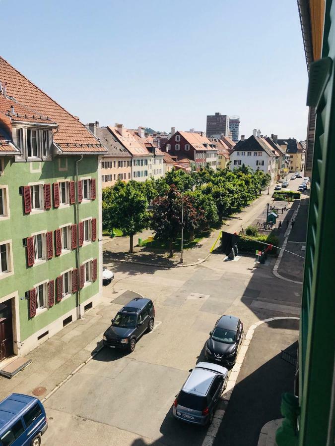 Appartement 1Bijou La Chaux De Fonds Bagian luar foto